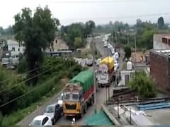 Himachal Pradesh: शिमला बॉर्डर पर पास लेने के लिए जमा हुई भीड़, सोशल डिस्टेंसिंग की उड़ी धज्जियां