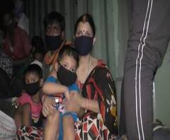 Bhiwandi Migrants Caught | भिवंडीतून उत्तर प्रदेशला जाणारा कंटेनर पोलिसांनी पकडला, 60 कामगारांसह कंटेनरही ताब्यात