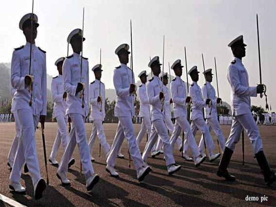 મુંબઈમાં નૌસેનાના 21 જવાનોને કોરોના પોઝિટિવ, તમામને ક્વોરેન્ટાઇનમાં ખસેડાયા, જુઓ વીડિયો