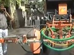 સુરતમાં તૈયાર કરાયેલી કોરોના સ્પેશિયલ હોસ્પિટલમાં પહોંચ્યા આધૂનિક મેડિકલ સાધનો, જુઓ વીડિયો