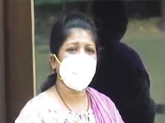 कोरोना ड्यूटी के चलते 15 दिन से घर नहीं लौटी नर्स मां को देख बिलख पड़ी बेटी | ABP Special