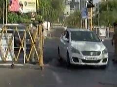 અમદાવાદમાં કારણ વગર બહાર નીકળતા લોકો સામે પોલીસે હાથ ધરી કડક કાર્યવાહી, જુઓ વીડિયો