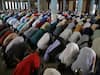 Amid rising cases of Coronavirus, people neglect social distancing during Namaz