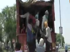 ट्रक में चोरी-छिपे लाए पंजाब लाए गए 50 से ज्यादा मजदूरों को पुलिस ने पकड़ा 