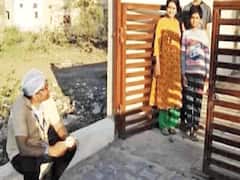 Bhopal के CMHO का ट्रांसफर, सोशल मीडिया पर इनकी तस्वीर की खूब तारीफ हुई थी