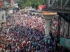 Exclusive: Mumbai के Bandra में इकट्ठी हुई भीड़ के पीछे पूर्व नियोजित सोच 