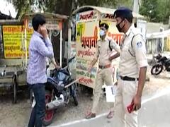 Police teach a lesson to youth with fake Corona patient | Master Stroke