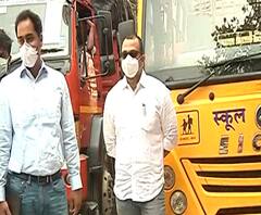 Help for handicaps | पुण्यात दिव्यांगांना घरपोच अन्न-धान्य पुरवठा, जिल्हा परिषदेकडून गरजूंना जेवण