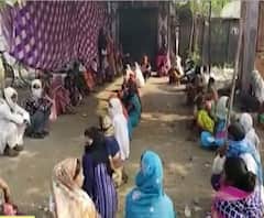 Lockdown | यवतमाळच्या ग्रामीण भागात सोशल डिस्टन्सिंग पाळत बँकांबाहेर नागरिकांच्या रांगा