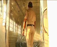 coronavirus | रत्नागिरी पोलिसांसाठी सॅनिटायझर व्हॅन, कोरोनाचा धोका टाळण्यासाठी खबरदारी