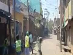 Aligarh: Visuals of how locals attacked police team in Bhujpura 
