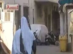 અમદાવાદઃ રંગીલા ચોકી પાસે આવેલા ક્રિસ્ટલ એપાર્ટમેન્ટના 27 મકાનો ક્વોરેન્ટાઇન છતાં અવર-જવર ચાલું, જુઓ વીડિયો