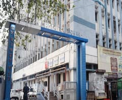 একাধিক স্বাস্থ্যকর্মী ও চিকিৎসক করোনা আক্রান্ত, রোগী ভর্তি বন্ধ হাওড়া হাসপাতালে