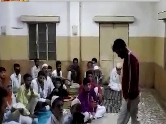 Is a hotel being used as a mosque during lockdown? | Sacchai Ka Sensex