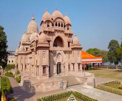 ‘ভয়ঙ্কর সময়ে শুভবুদ্ধির ঐক্য হোক, প্রধানমন্ত্রীর প্রদীপ জ্বালানোর বার্তায় সায় বেলুড় মঠের 