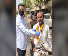 Gandhigiri in Dombivali | मास्कविना फिरणाऱ्यांचा हार घालून सत्कार, डोंबिवलीत भाजप नगरसेविकांची गांधीगिरी!