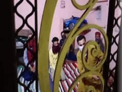 વડોદરાઃ નમાઝ અદા કરવા ભેગા થયેલા 6 લોકોની ધરપકડ, જુઓ વીડિયો