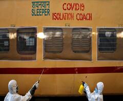 করোনা চিকিৎসার জন্য মালদা স্টেশনে দুটি ট্রেনে আইসোলেশন কোচ- এক ঝলকে 