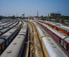 India Lockdown | शहरात अडकून पडलेल्या मजुरांसाठी ट्रेन सुरु होणार?