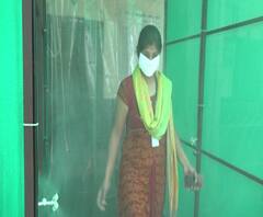 Sanitation Tunnel | सोलापुरातील सर्व पोलिस स्थानकांवर सॅनिटायझर टनेल! नाकाबंदीवरी पोलिसांसाठी विशेष व्हॅनची निर्मिती