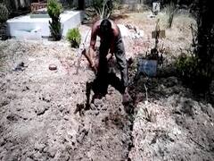 Indore: Why more burials in graveyards during Covid-19? | Ghanti Bajao