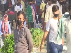 दिल्ली: आजादपुर मंडी में नहीं हो रहा सरकार के आदेशों का पालन, आज भी जमा है लोगों की भीड़