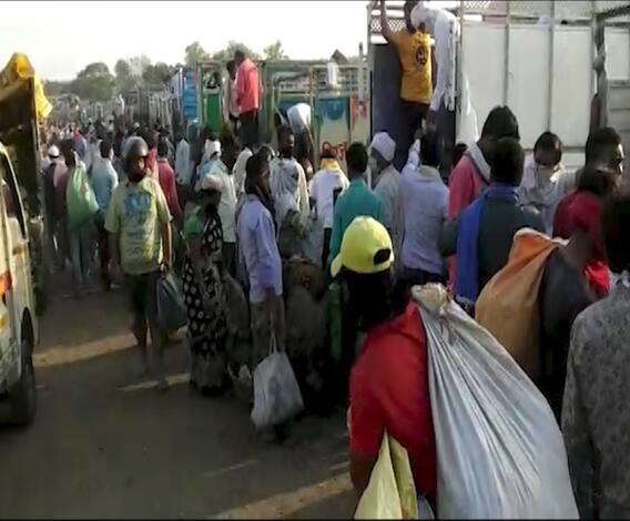 India Lockdown | नागपुरात सोशल डिस्टन्सिंगचा फज्जा; भाजी बाजारात नागरिकांची गर्दी | ABP Majha