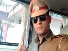 Lockdown: फेसबुक लाइव के जरिए लोगों को जागरूक कर रहे ट्रैफिक सूबेदार Bhagwat Pandey, देखिए ये बातचीत