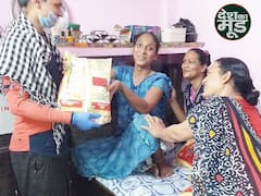 Rizwan Ramkali and the Transgenders in Noida U.P. volunteer in distributing meals during Lockdown| ABP UNCUT