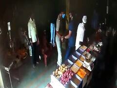 નવસારીઃ પોલીસ સાથે દાદાગીરી કરનાર વાંસદાના વેપારીની ધરપકડ, જુઓ વીડિયો