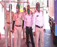 Mumbai police | 55 वर्षांपेक्षा जास्त वय असलेल्या पोलीस कर्मचाऱ्यांना घरातच थांबण्याचे निर्देश