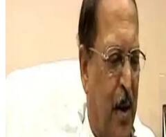 আলো নিভিয়ে টর্চ, মোমবাতি জ্বালালে করোনা পালিয়ে যাবে? প্রধানমন্ত্রীর আবেদনে প্রশ্ন সুব্রতর 