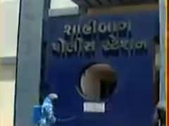 અમદાવાદઃ શાહીબાગ પોલીસ સ્ટેશનને કરાયું સેનેટાઇઝ, જુઓ વીડિયો