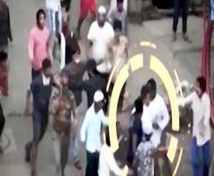 কানপুরে ব্যাপক পাথর বৃষ্টির মুখে প্রাণ বাঁচিয়ে পালাতে হল পুলিশ-স্বাস্থ্যকর্মীদের