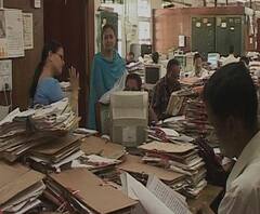 coronavirus | शासकीय कर्मचाऱ्यांना दिलासा, एप्रिल महिन्याचे वेतन एकाच टप्प्यात होणार