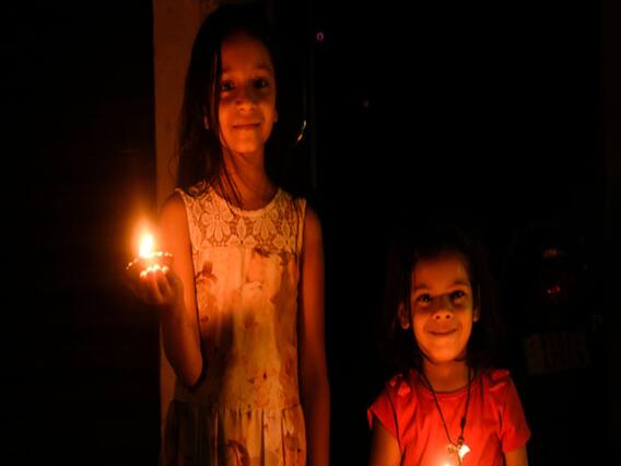 World offers prayers as India lights up diyas against COVID-19