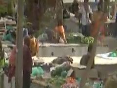 અમદાવાદમાં લોકોને શાકભાજી પહોંચાડવા માટે સાત જગ્યાએ હોલસેલ માર્કેટ ઊભા કરાયા, જુઓ વીડિયો 