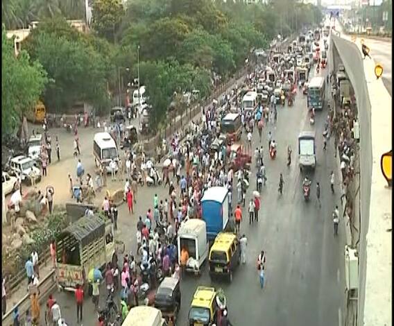 Vegetable Market Rush | सोमय्या मैदानावर दुसऱ्या दिवशीही तुफान गर्दी, मैदानात बाजार भरवण्याचा प्रयत्न अयशस्वी