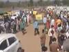 ગાંધીનગરઃ આલમપુર APMCમાં ઉમટી ભીડ, સોશિયલ ડિસ્ટન્સનો થયો ભંગ, જુ વીડિયો