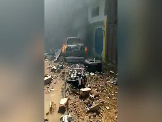 What led to 'Pakistan Plane Crash' tragedy? | Debate 