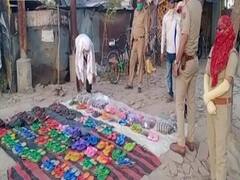 Lockdown: प्रवासी मजदूरों को नंगे पांव न चलना पड़े उसके लिए Agra Police की ये पहल देखिए