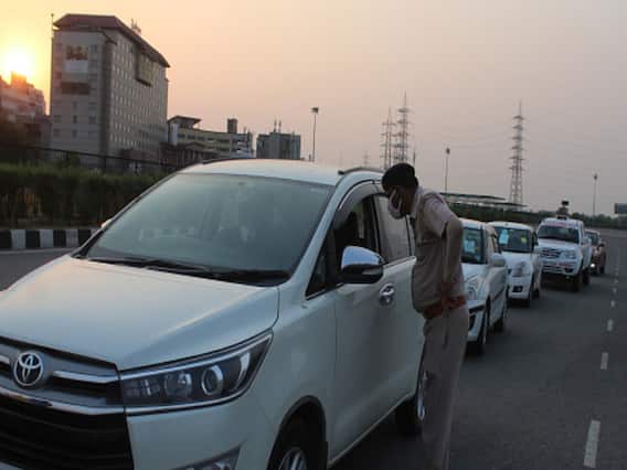 COVID 19: Haryana ने सील किए दिल्ली से सटे बॉर्डर, गांव से निकलने वाले रास्तों को खुदवाया