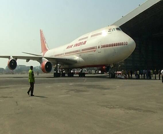Coronavirus | टोरंटोहून आलेल्या एअर इंडियाच्या विमानातील दोन क्रू मेंबर्स आणि एका प्रवाशाला कोरोना