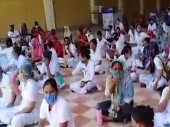 મહેસાણાઃ વડનગર સિવિલમાં કોરોના વોરિયર્સની હડતાળ યથાવત, જુઓ વીડિયો