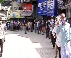 Token For Wine Shops | वाईन शॉपबाहेरील गर्दी टाळण्यासाठी टोकन द्या, राज्य उत्पादन शुल्क विभागाच्या वाईन शॉप्सना सूचना