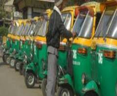 'পেটের জ্বালা!' সুরক্ষাবিধি মেনে রাস্তায় অটো-বাস! বাড়ল ভাড়া