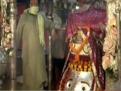 Ground Report: Delhi के कालकाजी मंदिर में कोरोना से बचाव के लिए की जा रही तैयारियां