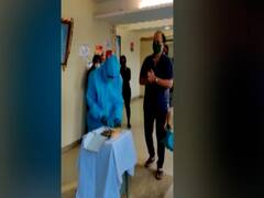 Doctors dance to celebrate birthday of police official at Gurunanak Hospital of Mumbai