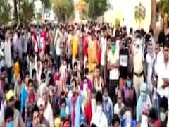 Chittoor: Migrant labourers stage protest demanding to go back home