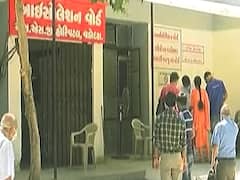 Gujarat के बड़े शहरों में तेजी से फैला कोरोना संक्रमण, जानिए वजह